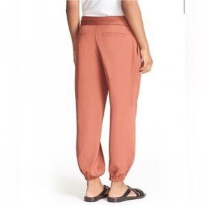 Elizabeth and James NWT Pascal Joggers